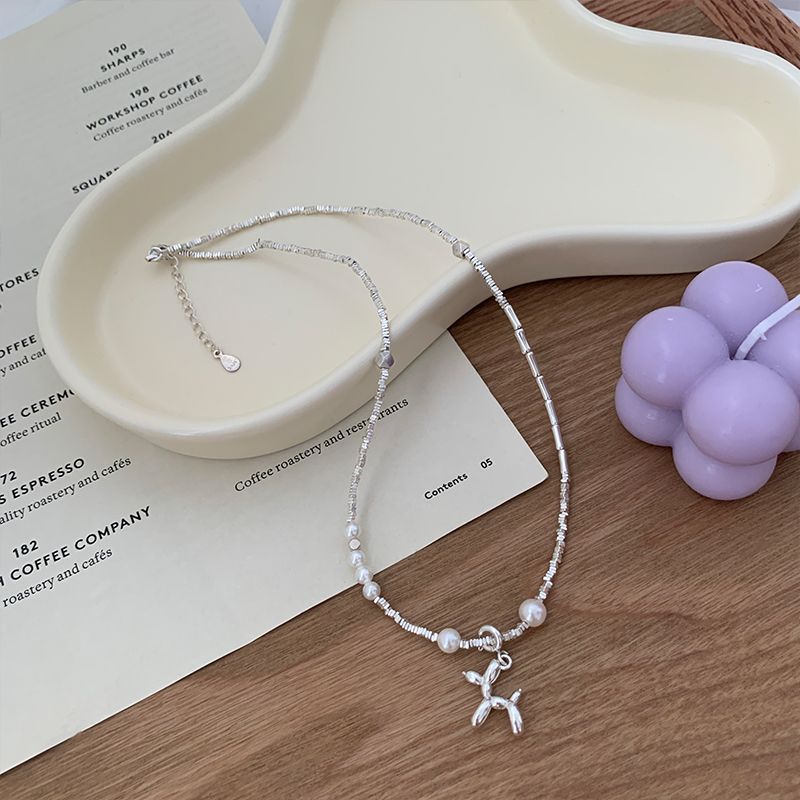 Childlike balloon dog pendant necklace for women, elegant niche design, high-end sweet and cool style, cold style clavicle chain