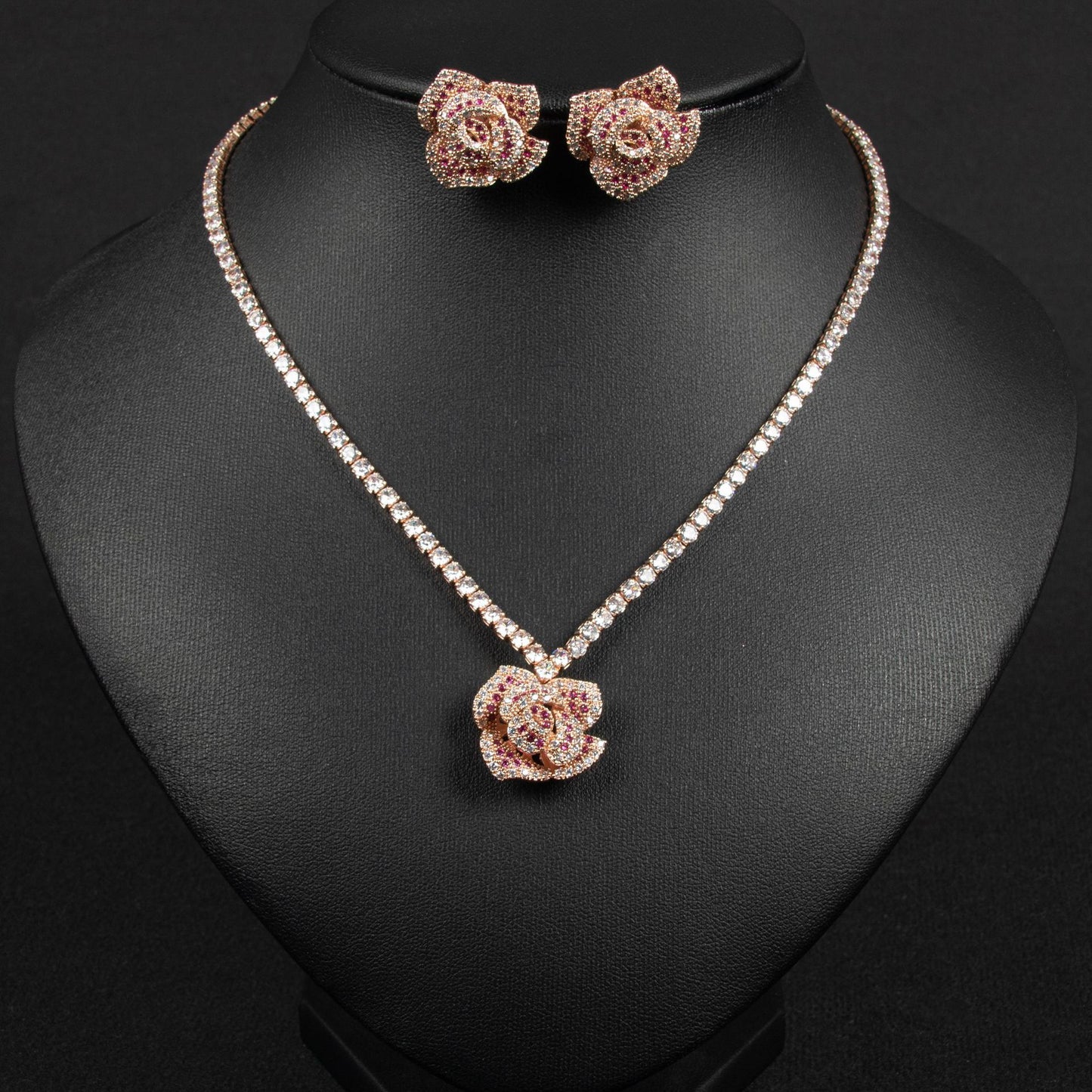 Hot sale European and American rose zircon necklace for women, casual and versatile, niche design, high-end suit