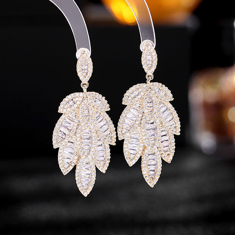 Multi-layered leaves exaggerated atmosphere heavy industry earrings