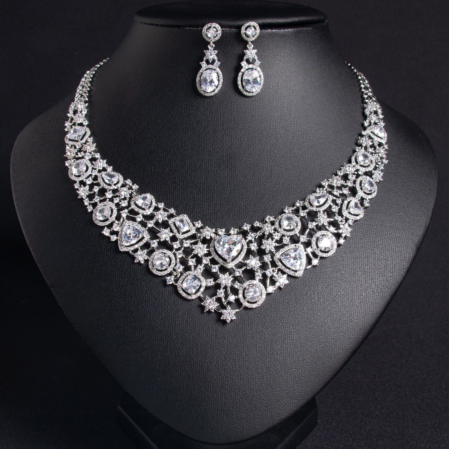 European and American new luxury zircon set necklace ear model noble and shiny full diamond temperament banquet bride necklace jewelry